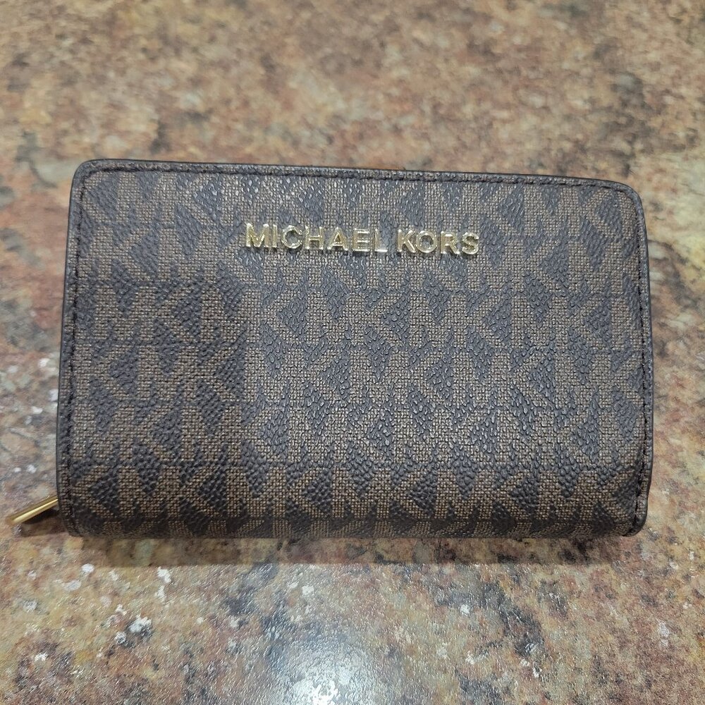 Michael Kors Jet Set Small Zip Wallet